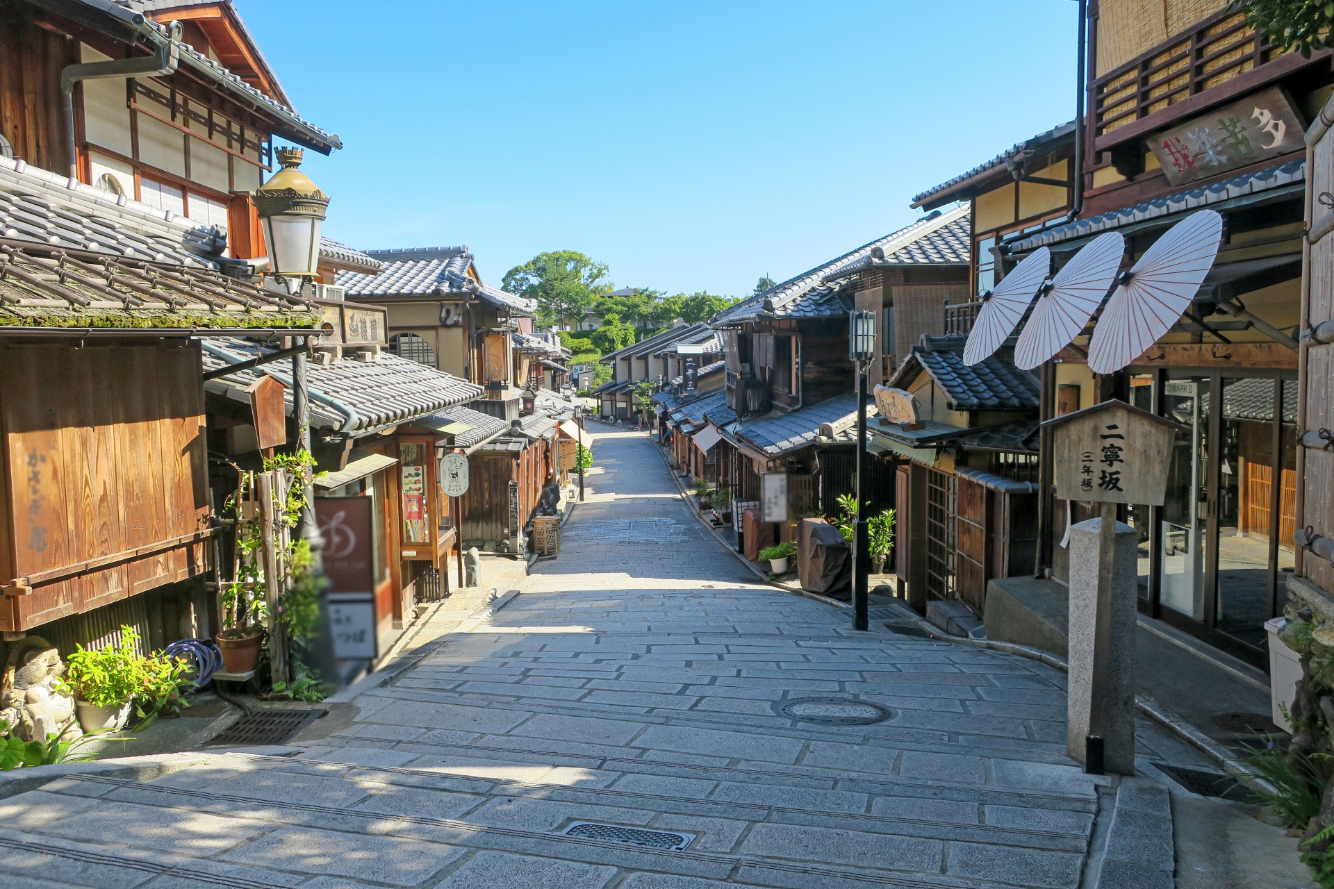 京都市山科区の屋根リフォーム・屋根修理おすすめ業者15選｜費用相場と選び方も解説